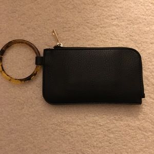 Black wristlet